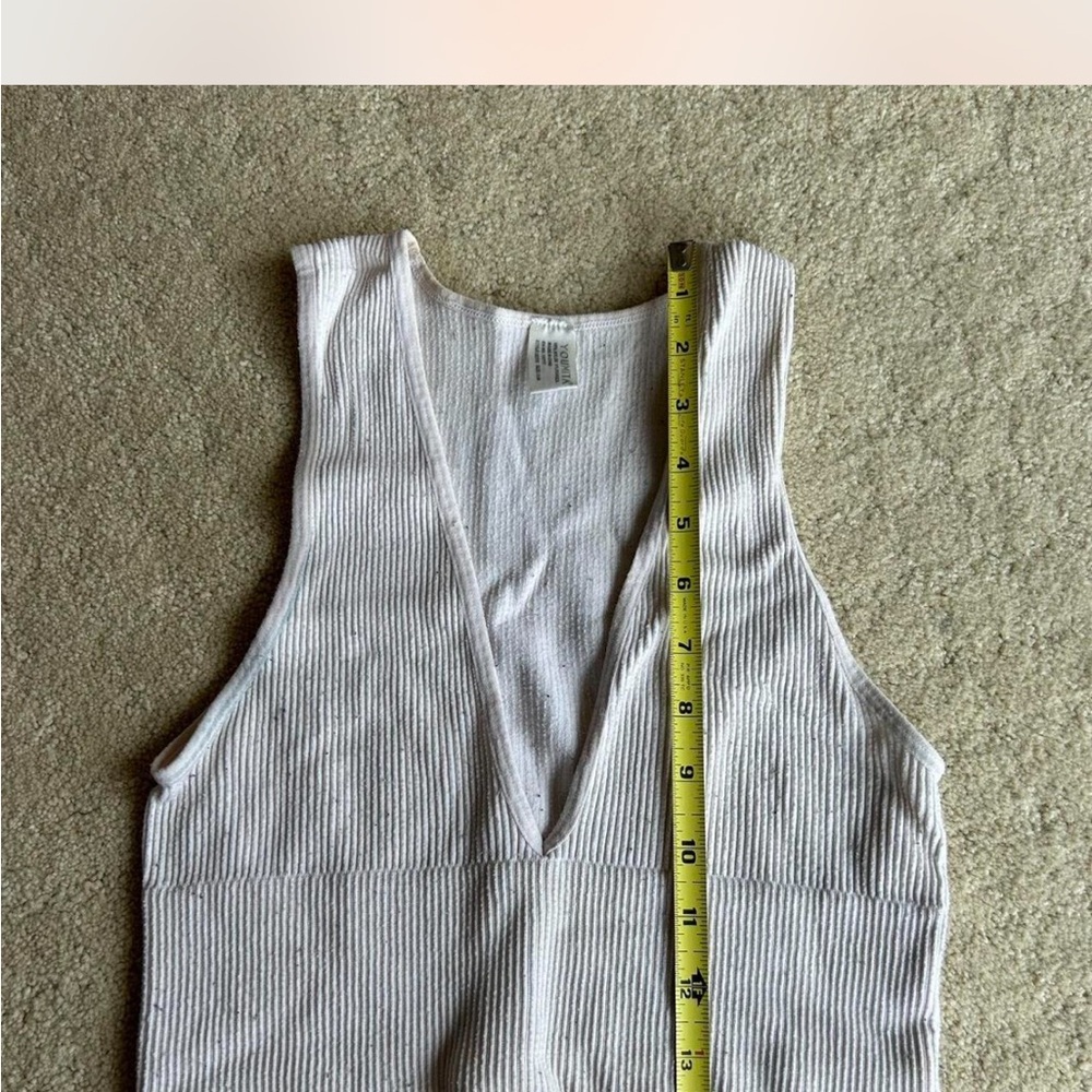 Youmita Ivory Ribbed Tank Top - Picture 4 of 7